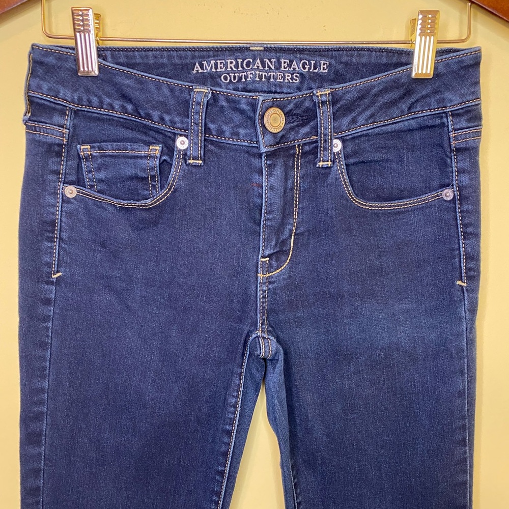 American Eagle Women’s Dark Denim Stretch Skinny Jeans Size 2 - Picture 2 of 7